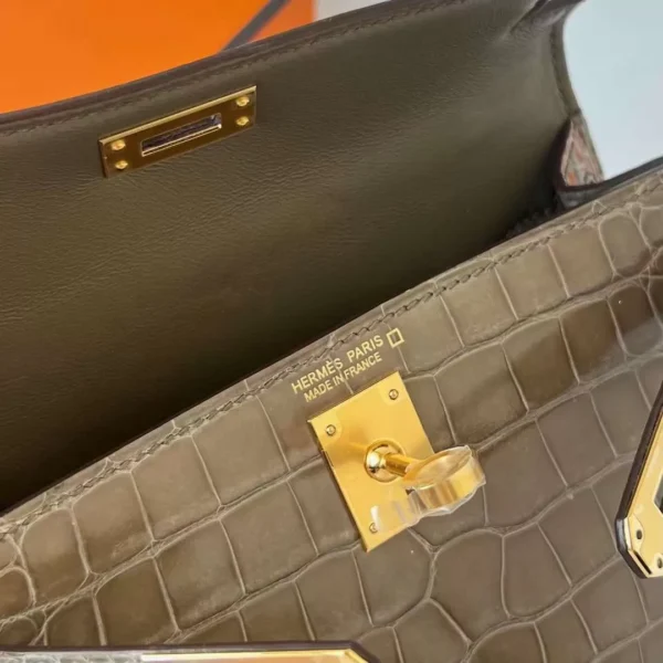 mmexport1708142342469-jpg DDMode Mini Kelly Shiny Alligator Ck18 Etoupe Grey Gold Hardware 19cm Full Handmade Ghw