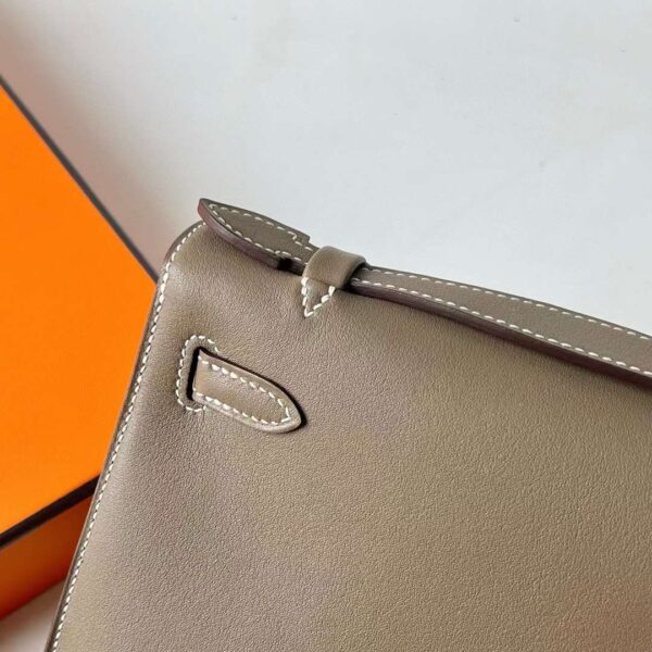 mmexport1710065139871 DDMode Reddit Kelly Pochette Swift Ck18 Etoupe Grey Silver Hardware 22cm Full Handmade Phw