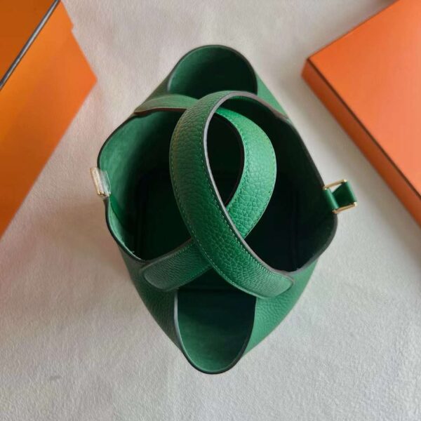 mmexport1720230214063 DDMode Reddit Picotin Clemence U4 Velvet green Gold Hardware 18cm Full Handmade Ghw