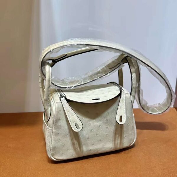 mmexport1724813867240-1 DDMode Mini Lindy Ostrich 3C Wool white Silver Hardware 19cm Full Handmade Phw