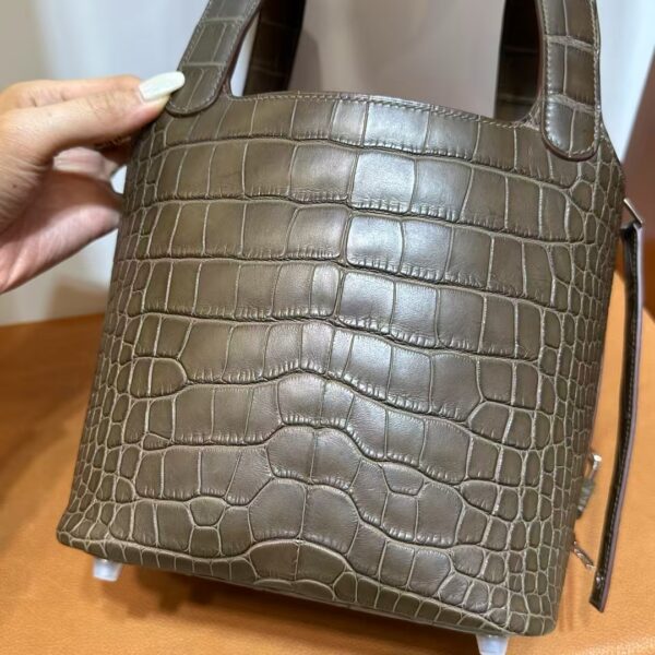 mmexport1740124471221 DDMode Picotin Matte Alligator Crocodile Ck18 Etoupe Grey Silver Hardware 18cm Full Handmade Phw